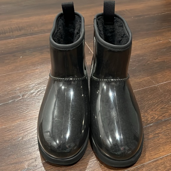 NWOT UGG Mini Classic Waterproof Clear Boot Black - Picture 2 of 7